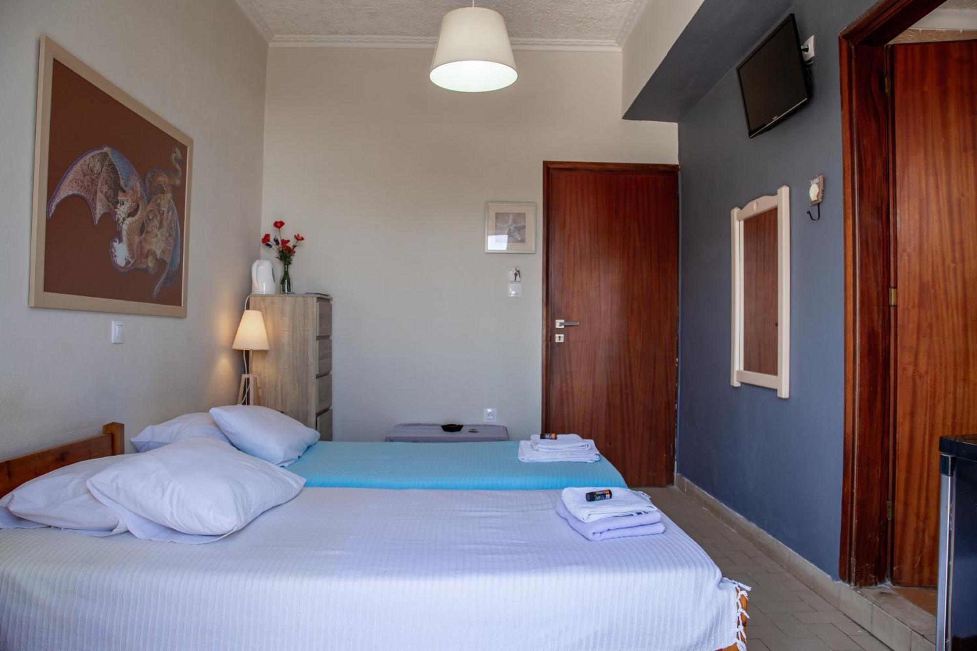 Nefeli Rooms Agia Marina  ภายนอก รูปภาพ