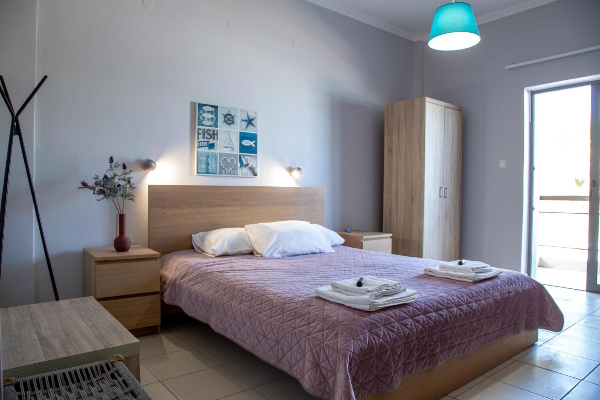 Nefeli Rooms Agia Marina  ภายนอก รูปภาพ