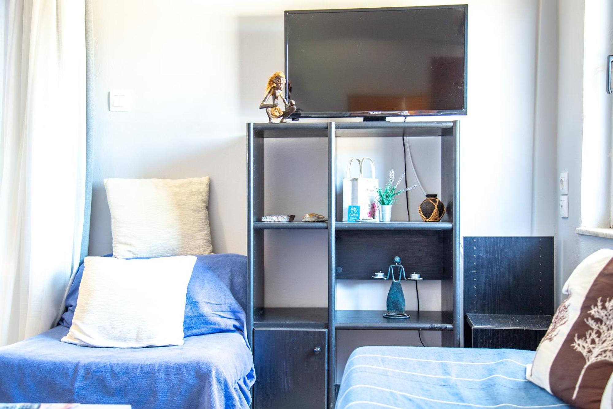 Nefeli Rooms Agia Marina  ภายนอก รูปภาพ