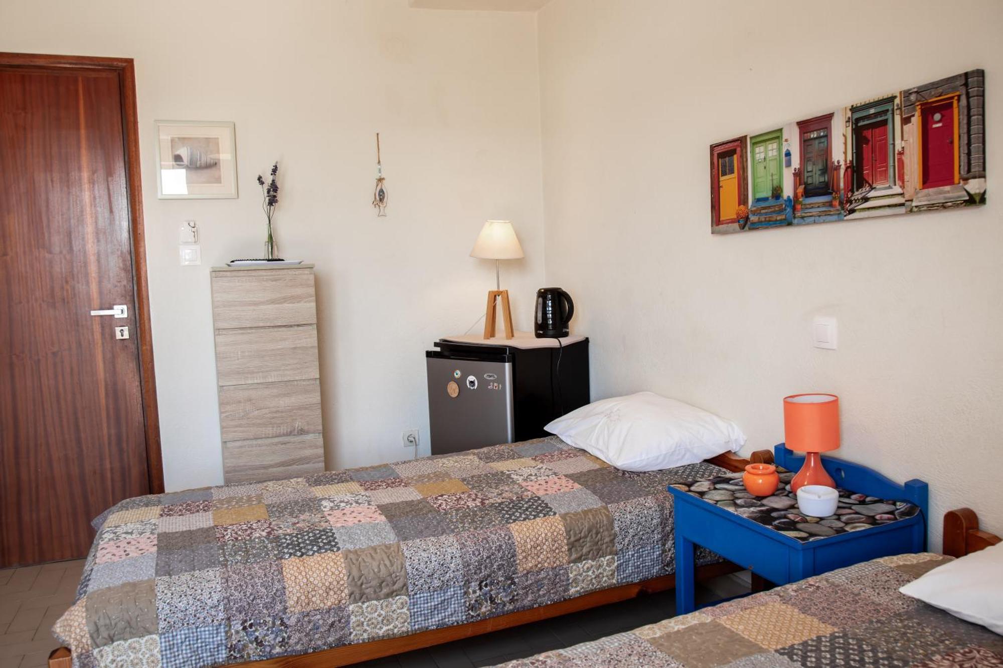 Nefeli Rooms Agia Marina  ภายนอก รูปภาพ