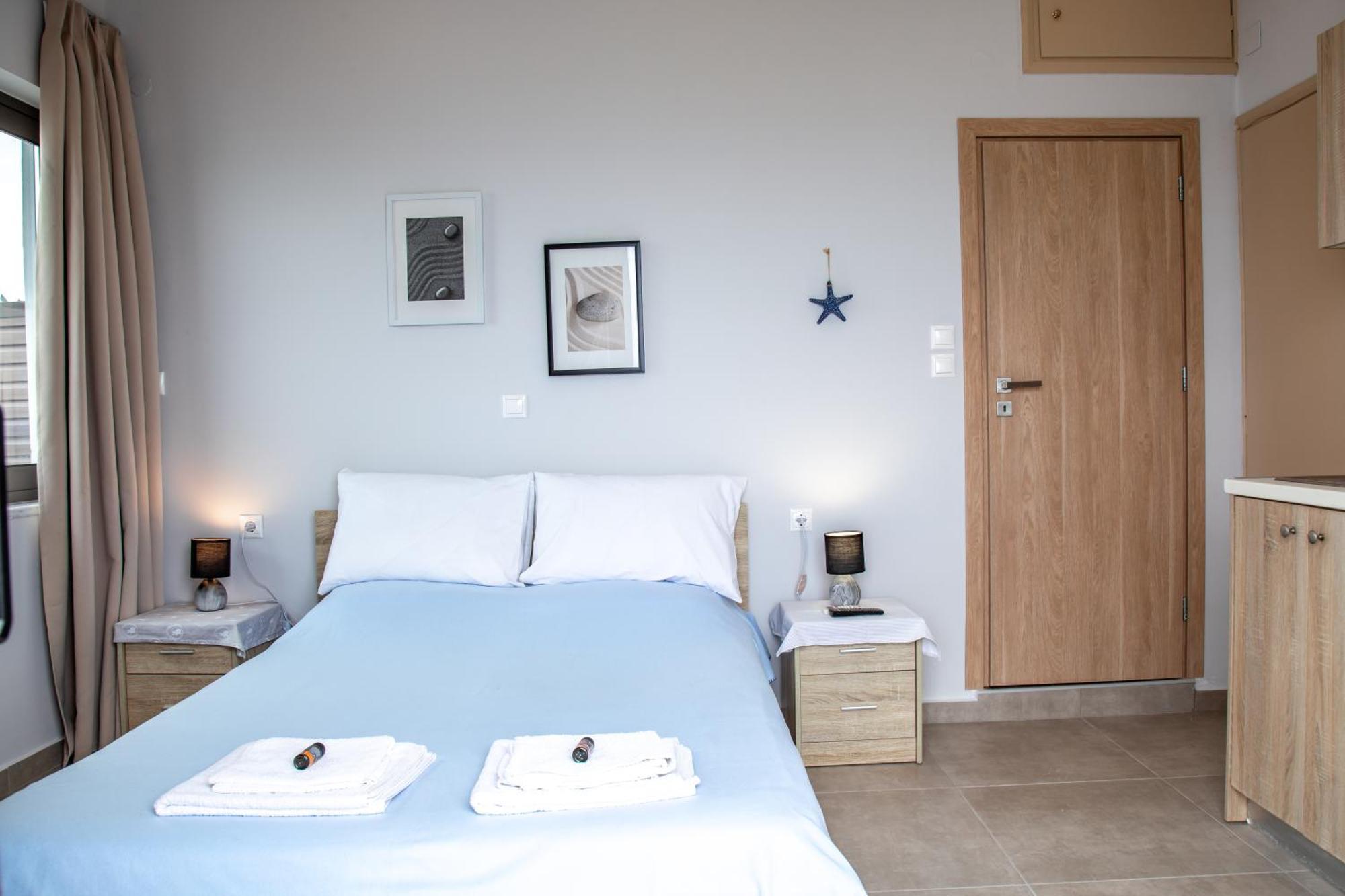 Nefeli Rooms Agia Marina  ภายนอก รูปภาพ