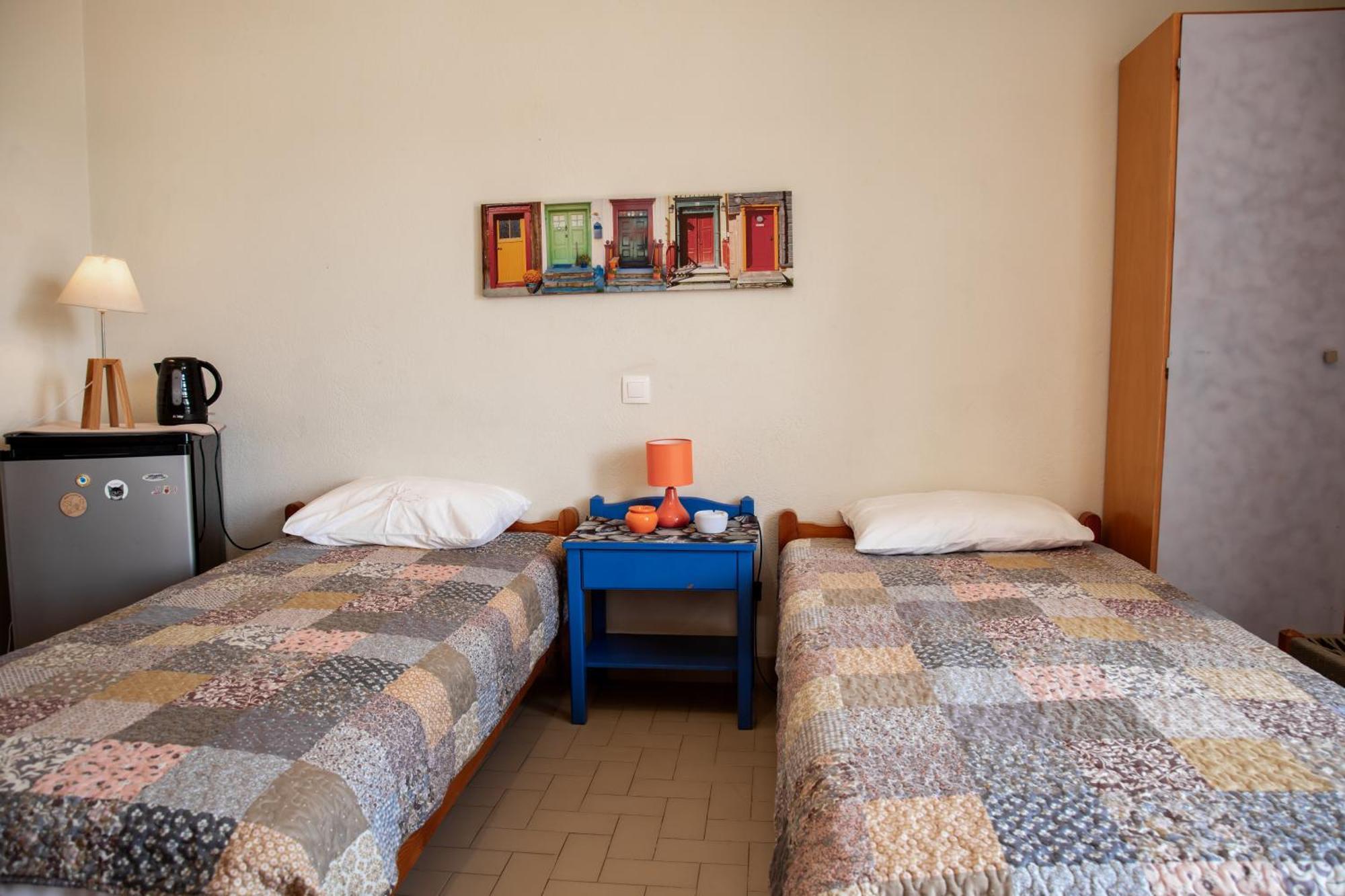 Nefeli Rooms Agia Marina  ภายนอก รูปภาพ