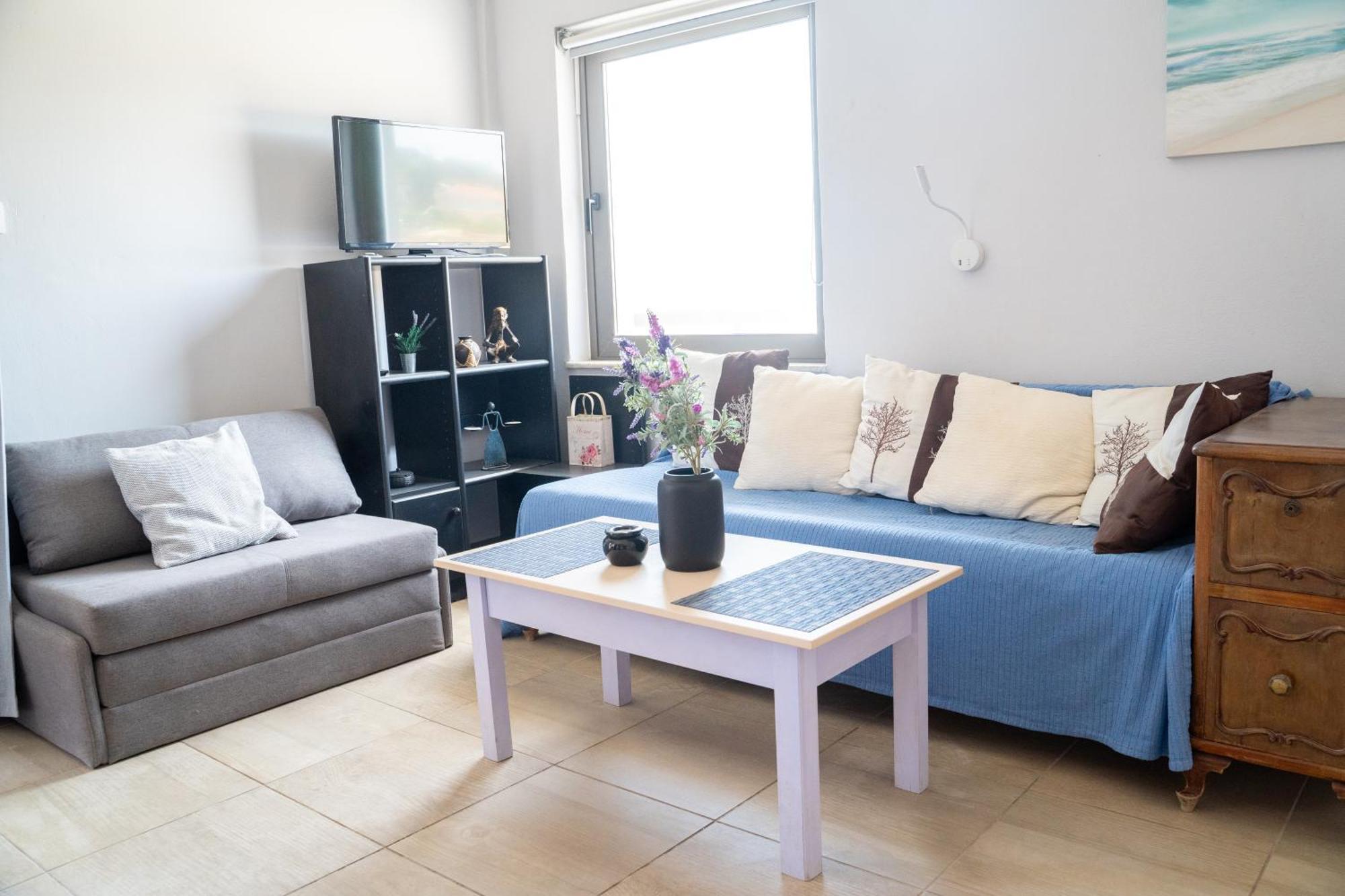 Nefeli Rooms Agia Marina  ภายนอก รูปภาพ